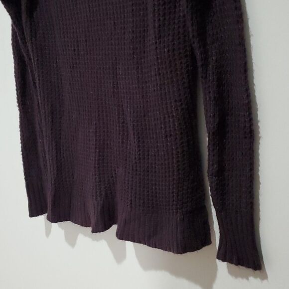 American Eagle small maroon long sleeve sweater - Picture 3 of 7